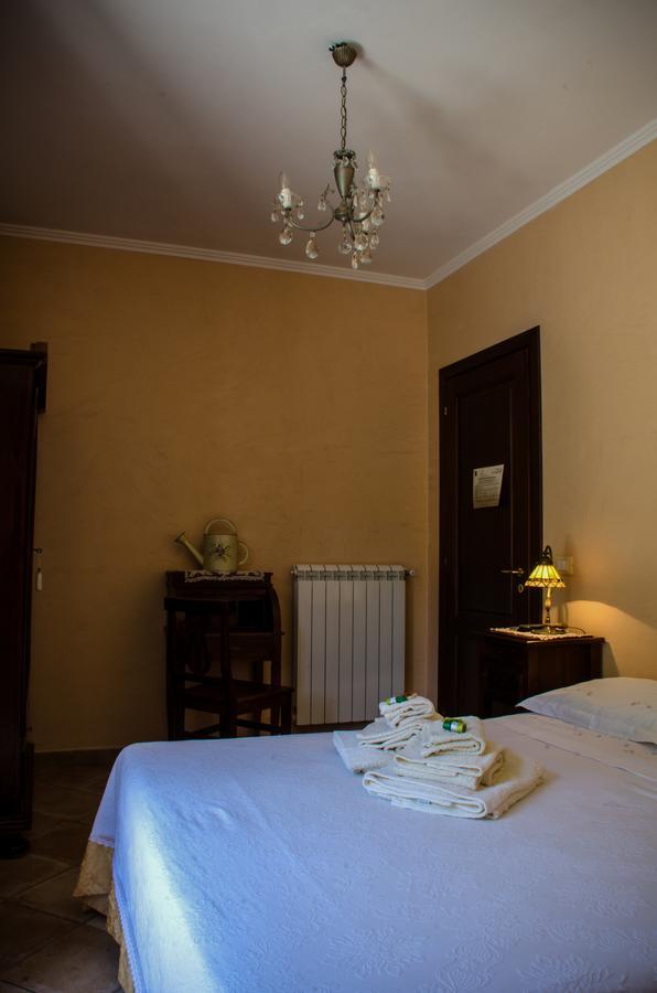 Bed And Breakfast La Sentinella Civita Szoba fotó